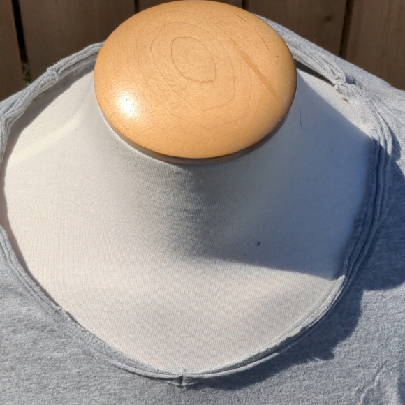 U-neck tshirt - Picture 4 of 4